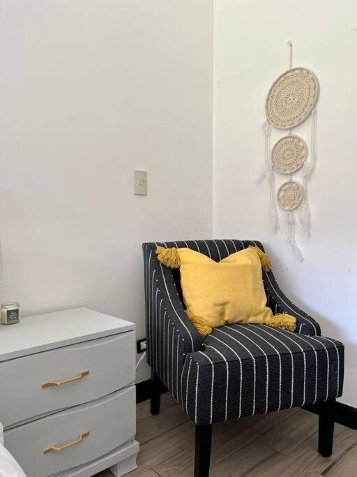 Cr Mariposa Rentals Lakeview Penthouse With Office Space, Pool, Gym, Tennis Santa Ana  Ngoại thất bức ảnh