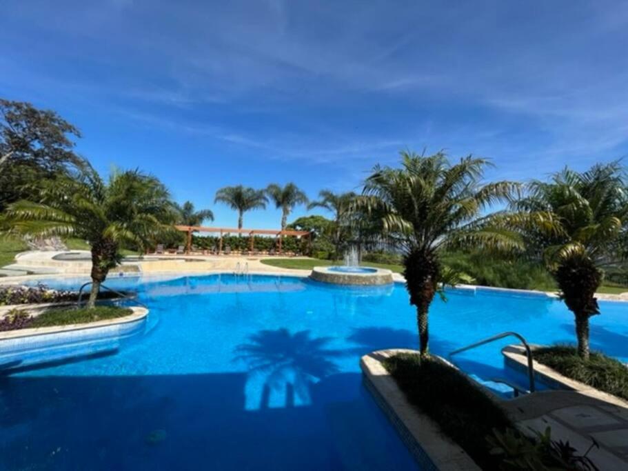 Cr Mariposa Rentals Lakeview Penthouse With Office Space, Pool, Gym, Tennis Santa Ana  Ngoại thất bức ảnh