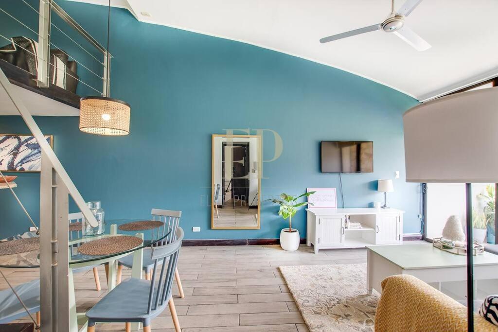 Cr Mariposa Rentals Lakeview Penthouse With Office Space, Pool, Gym, Tennis Santa Ana  Ngoại thất bức ảnh
