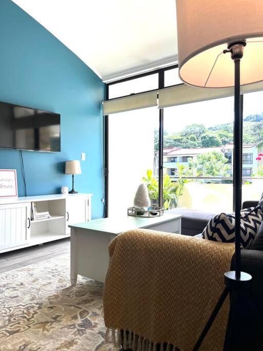 Cr Mariposa Rentals Lakeview Penthouse With Office Space, Pool, Gym, Tennis Santa Ana  Ngoại thất bức ảnh