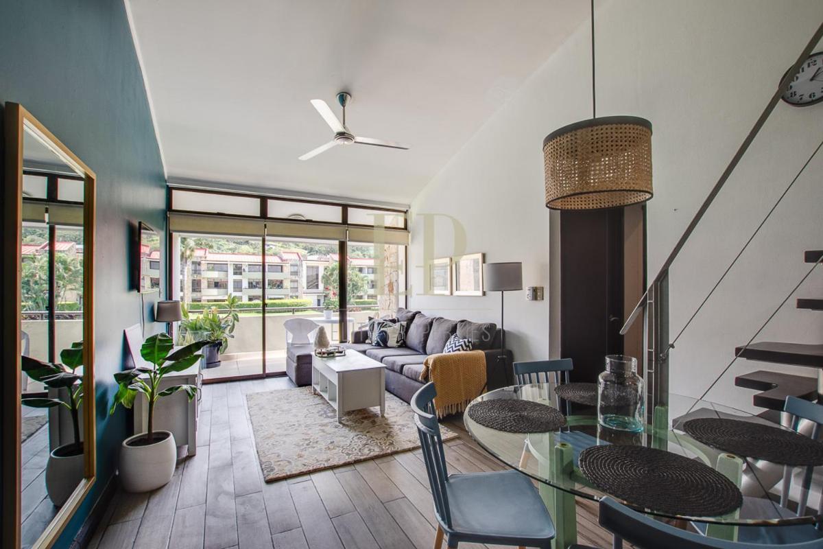 Cr Mariposa Rentals Lakeview Penthouse With Office Space, Pool, Gym, Tennis Santa Ana  Ngoại thất bức ảnh